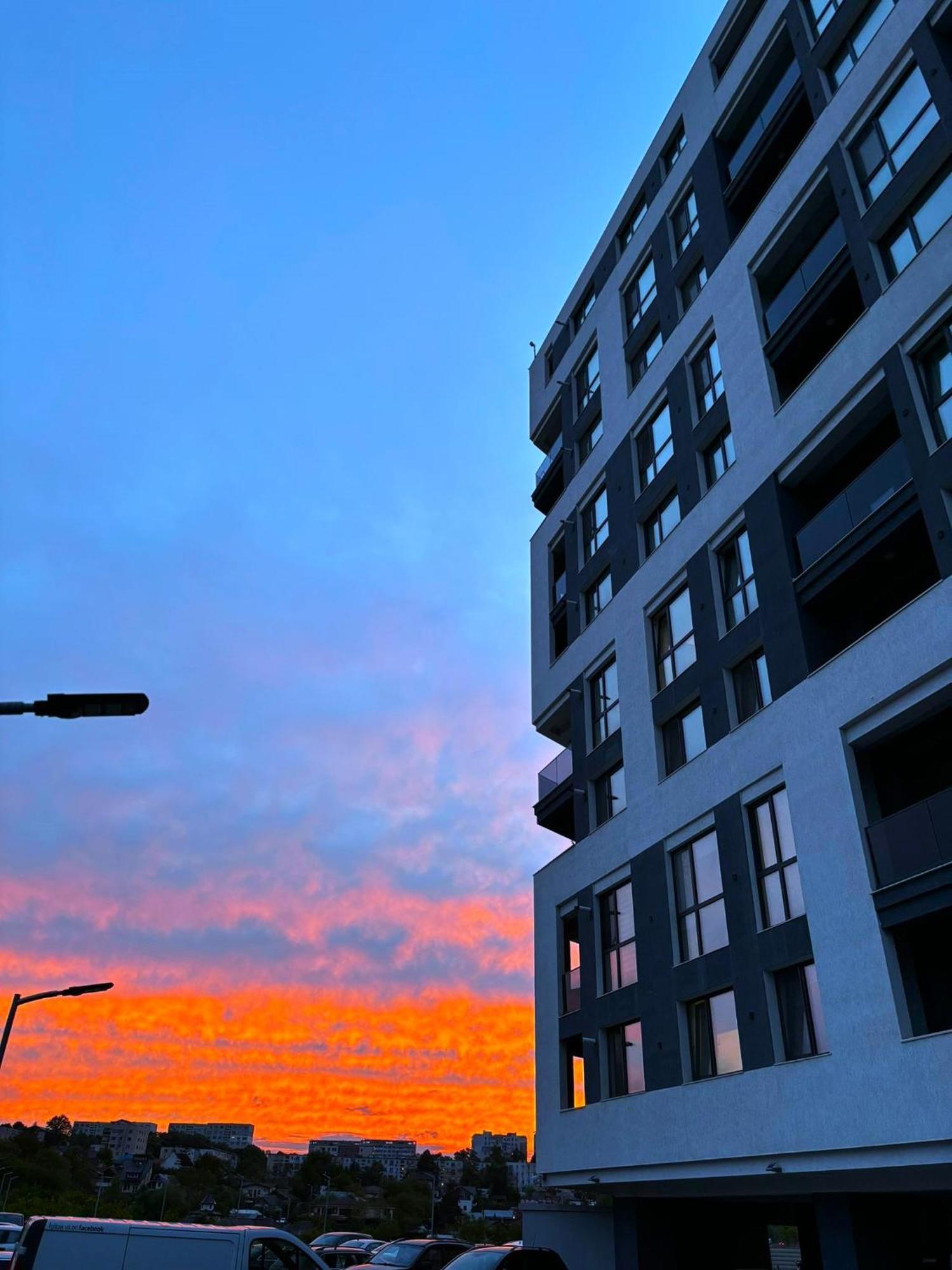 Sky View - Free Parking Apartment *