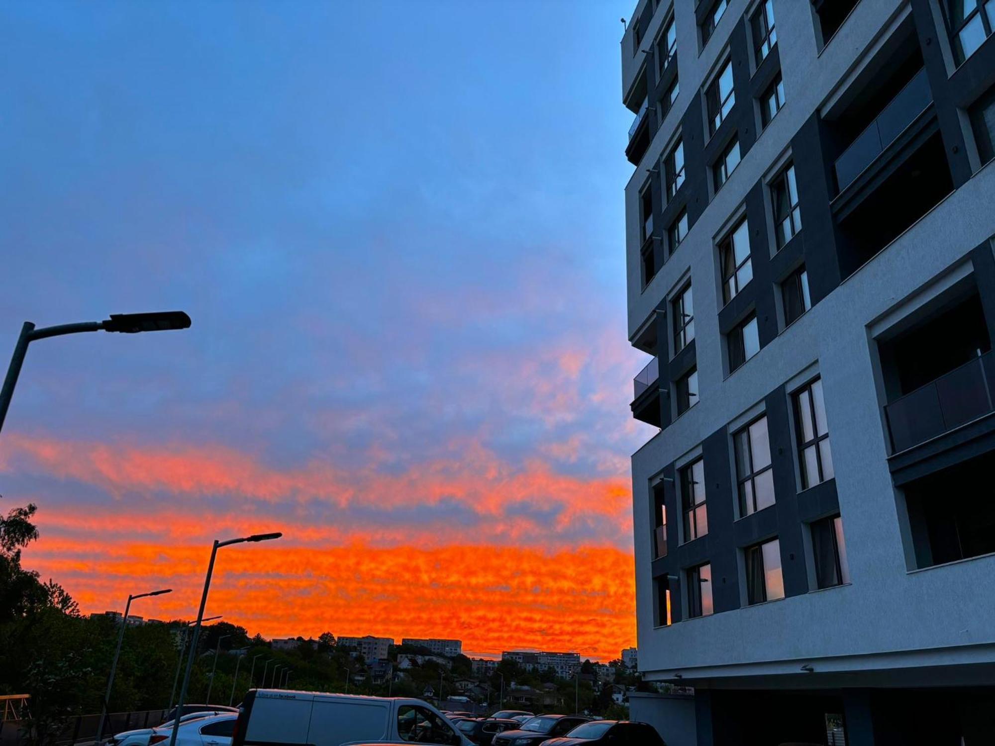 Sky View - Free Parking Apartment