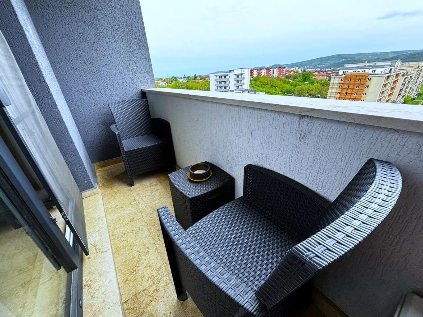 Sky View - Free Parking Apartment Iasi
