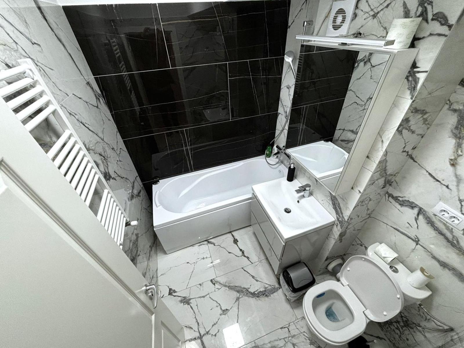 Sky View - Free Parking Apartment