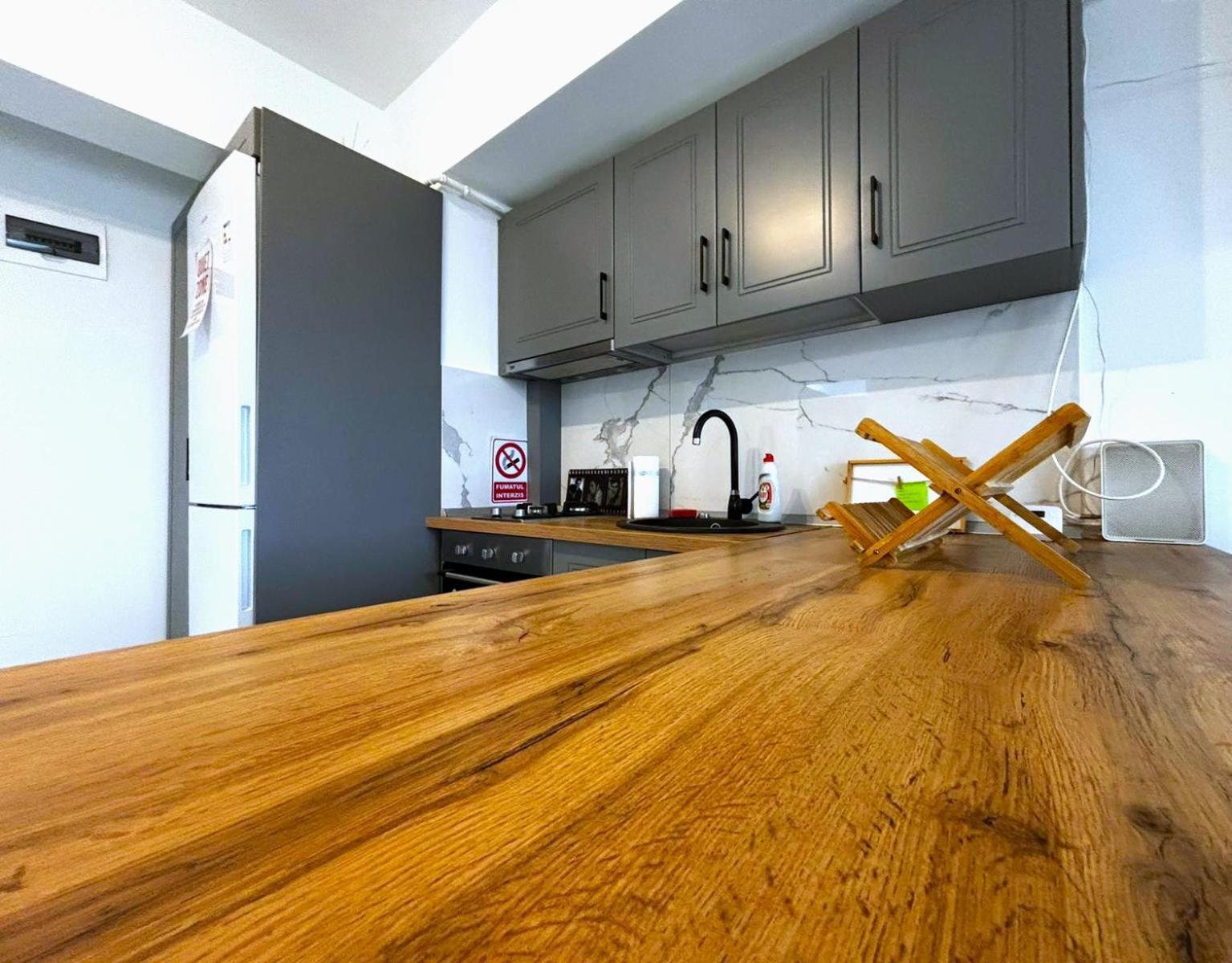Sky View - Free Parking Apartment *