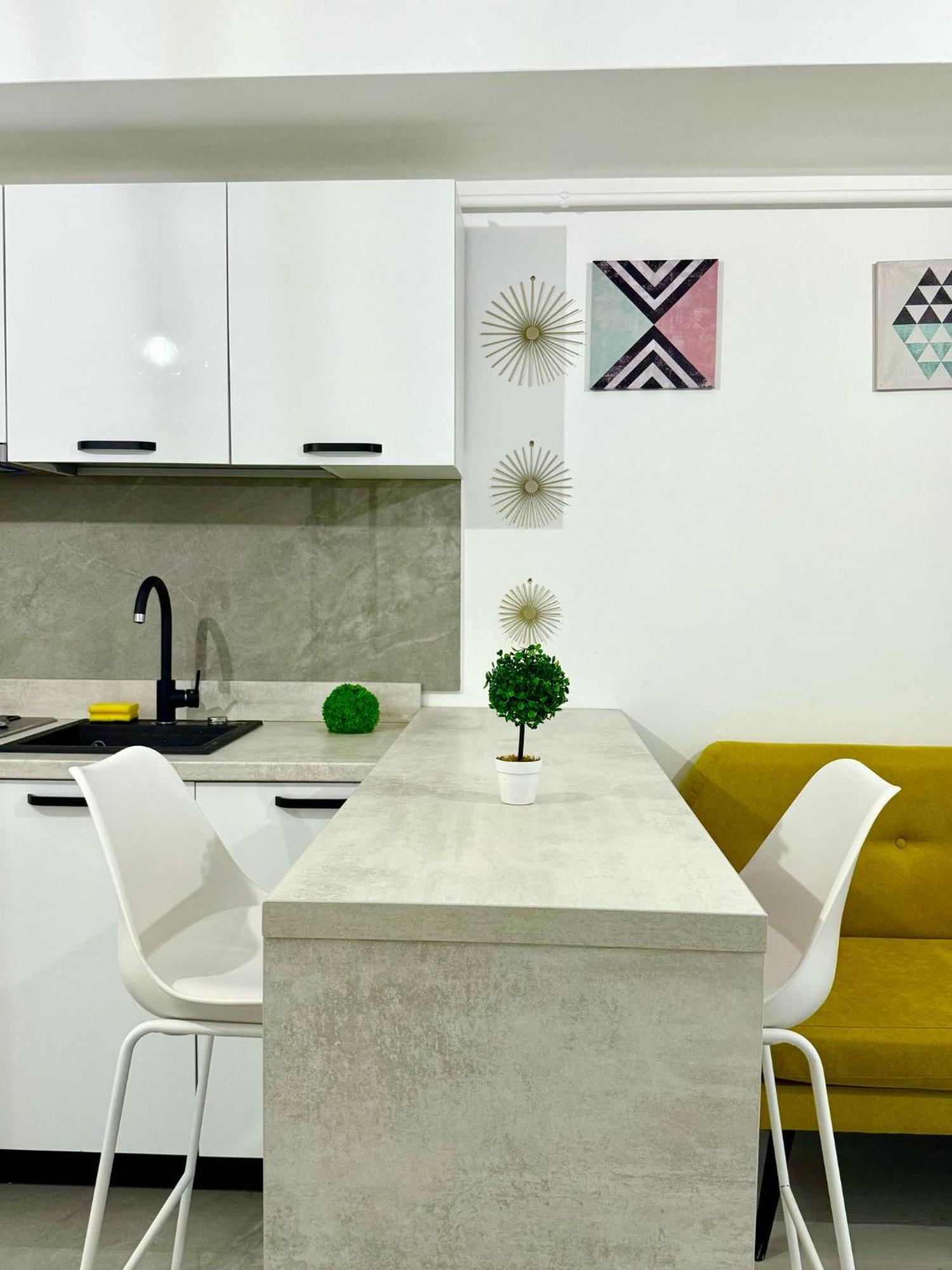 Sky View - Free Parking Apartment Iasi